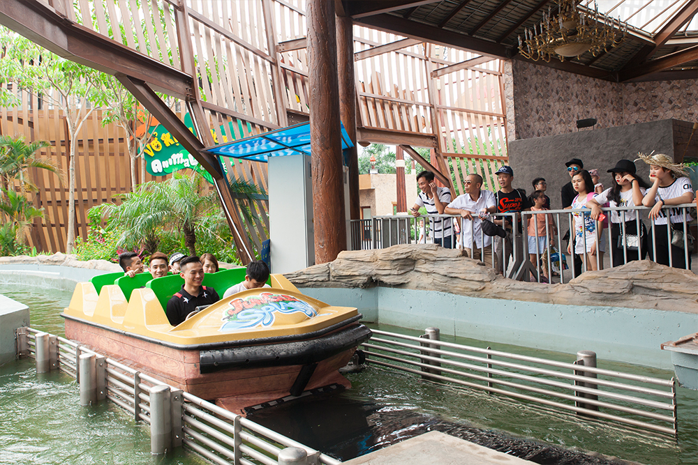 Interlink New Ride : Superflume Safari Jungle Splash at BaoSon